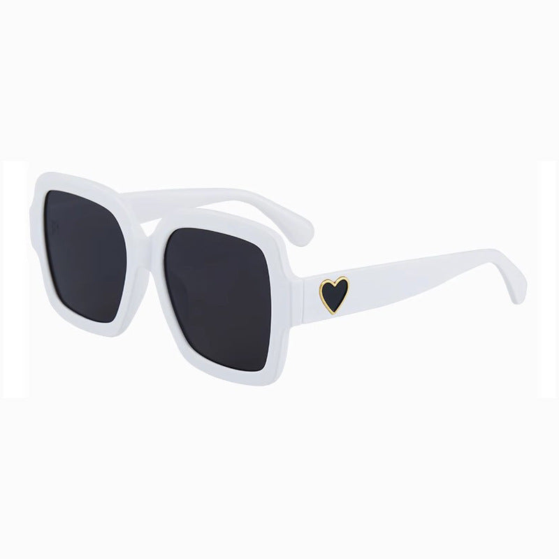Damen Modische Sonnenbrille mit exklusivem Herz-Detail Brehn