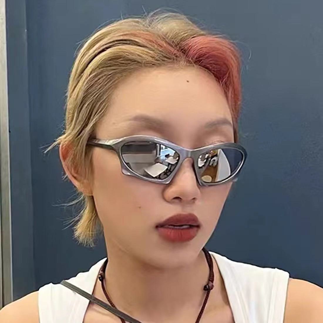 Damen moderne und stilvolle Sonnenbrille mit attraktivem Design Brehn