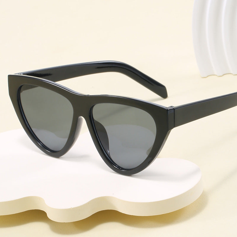 Damen futuristische Cat-Eye Sonnenbrille mit hochwertigem Kunststoffrahmen Brehn
