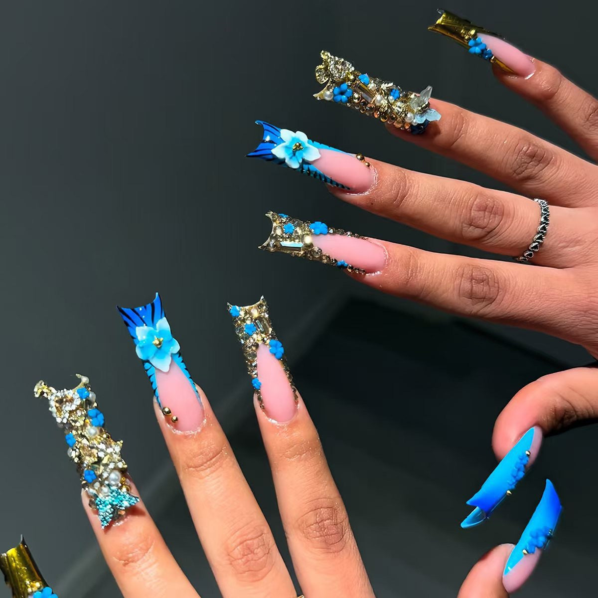 Exquisite Crystal-Embellished Nail Art Extensions Brehn
