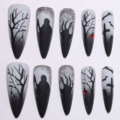 Kreative Kunstnägel mit düsterem Halloween-Motiv Brehn