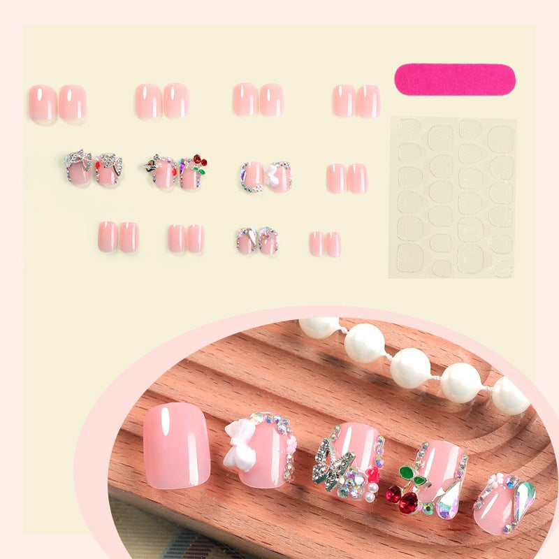 Kunstnagelset mit funkelnden 3D-Elementen Brehn