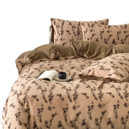 Plüsch-Wende-Bettwäsche-Set mit floraler Microfleece-Oberfläche und Lederband-Bindungen