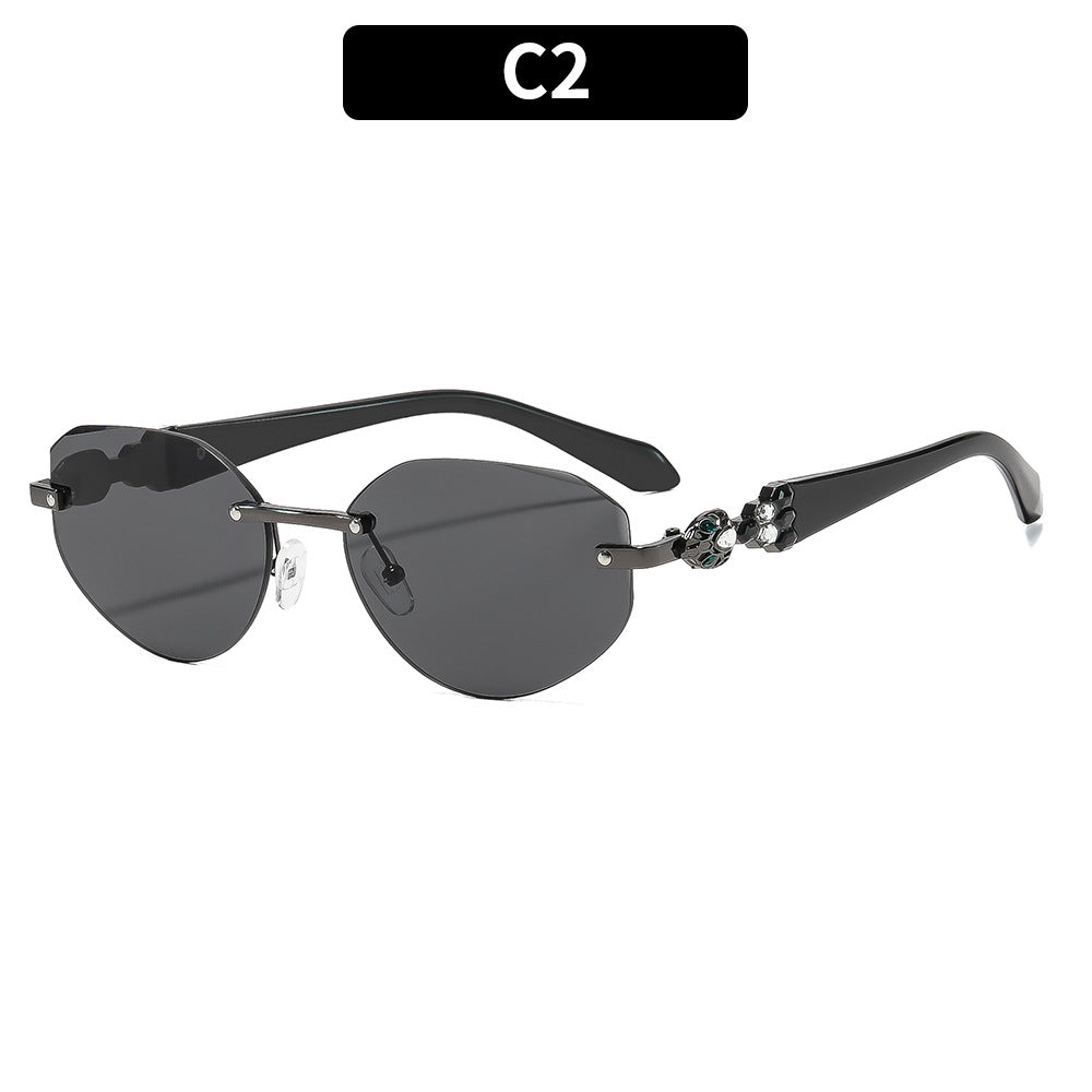 Statement Hexagonale Sonnenbrille mit dekorativen Details