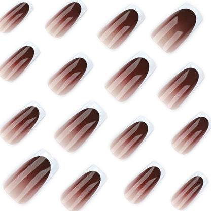 Kunstvolle Nagelverlängerungen mit elegantem French-Tip Brehn