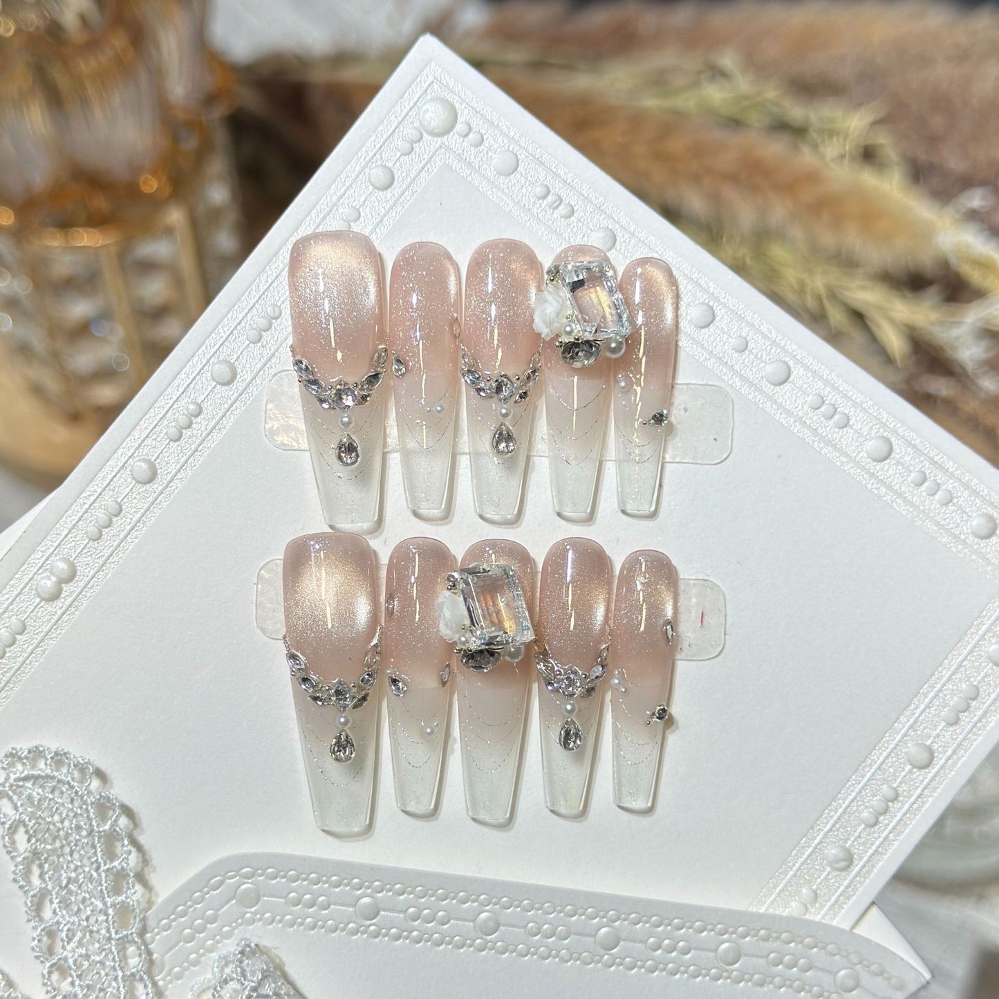 Elegante mit Strass verzierte Press-On-Nagel-Set Brehn