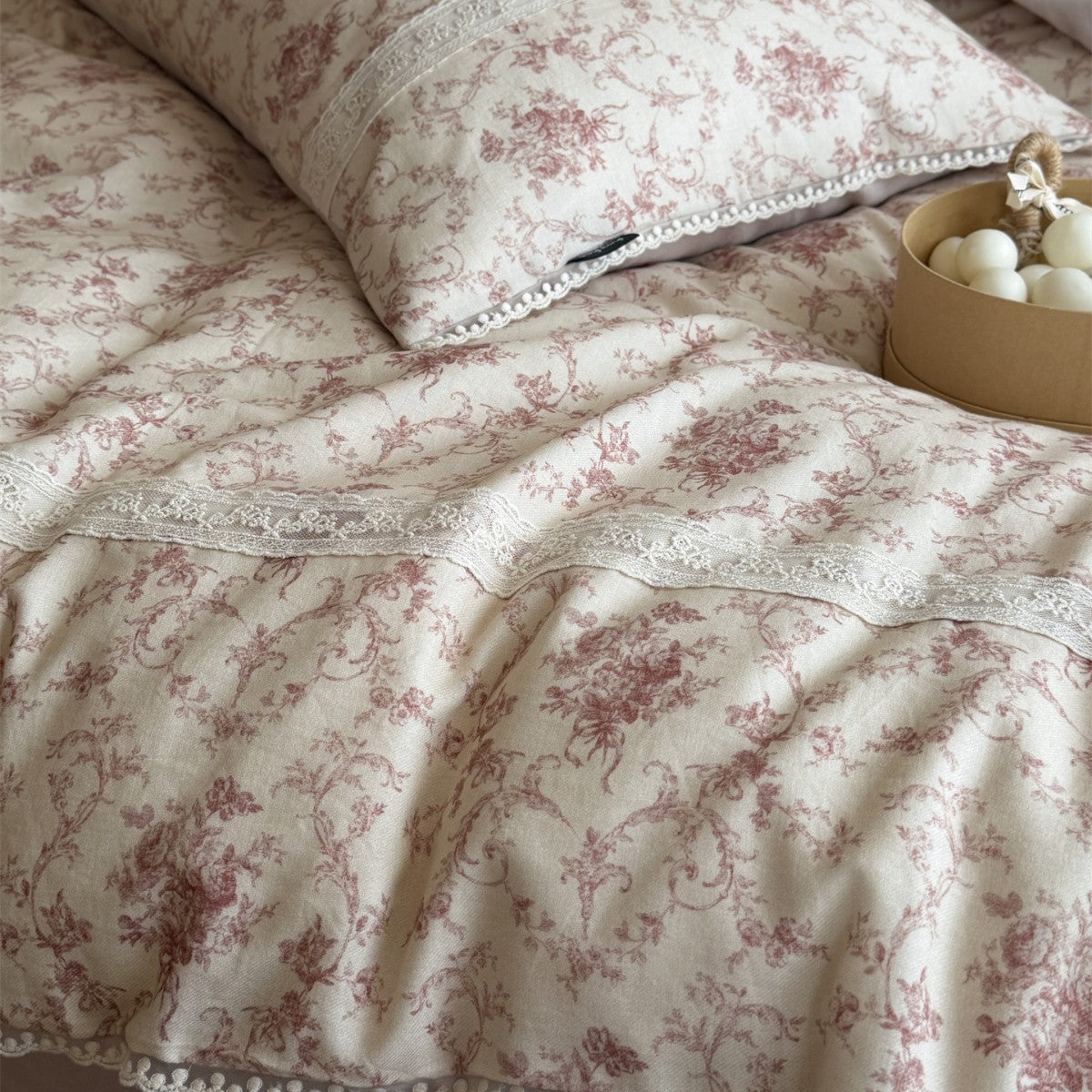 Vintage Toile Baumwolle Bettbezug Set mit Spitzeneinlage und wendbarem einfarbigem Rücken