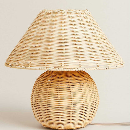Handgefertigte Rattan-Tischlampe Brehn