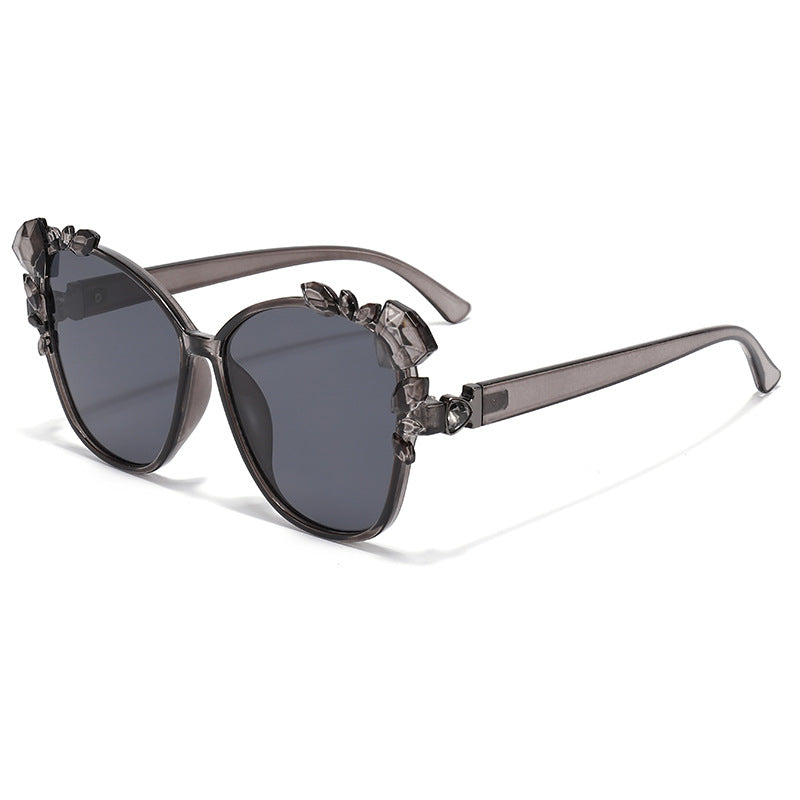 Glamouröse Cat-Eye-Sonnenbrille mit Kristallverzierungen Brehn