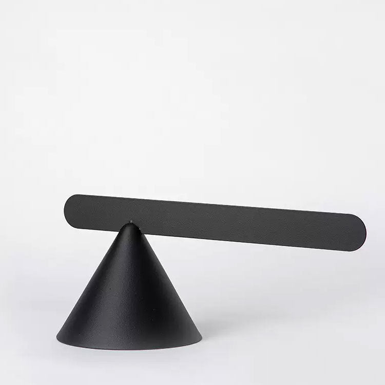Zeitgenössische geometrische Tischskulptur