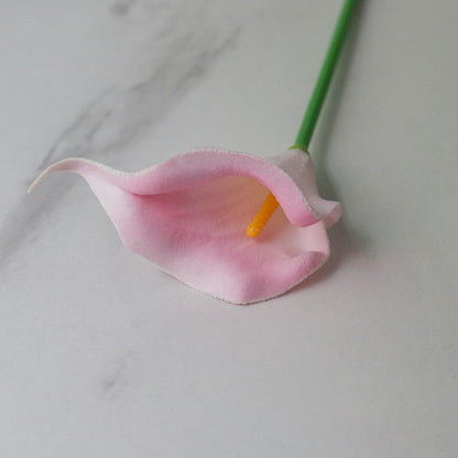 Realistische dekorative Calla-Lilie-Stängel