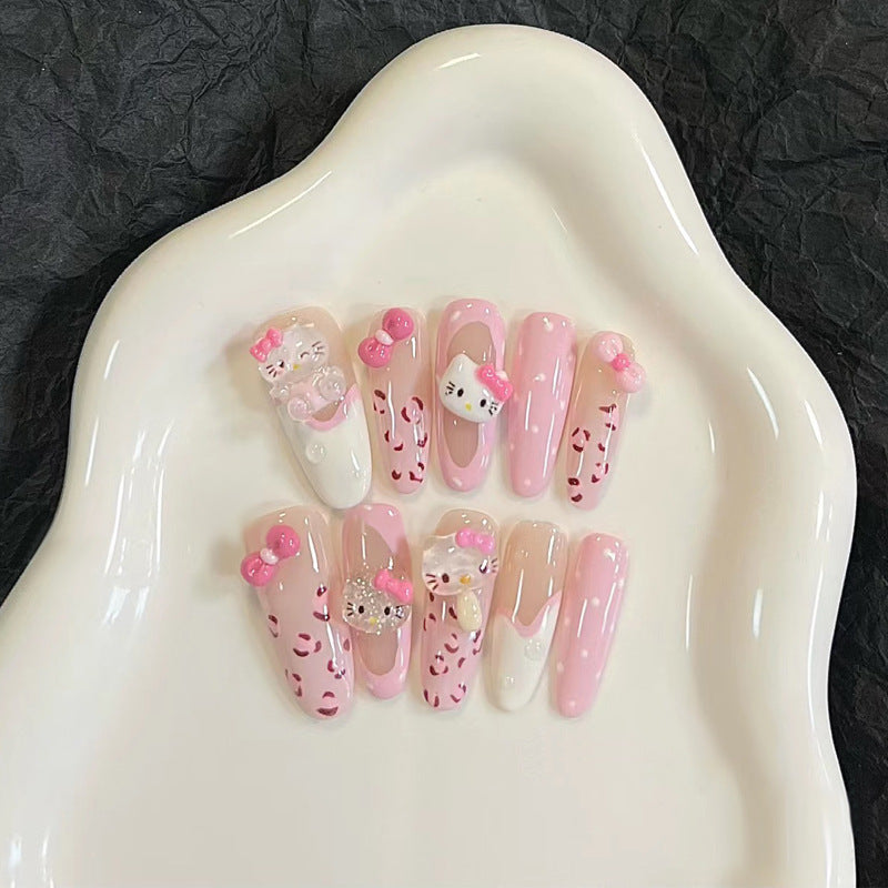 Stylische Press-On-Nageltips mit Leopardendesign Brehn
