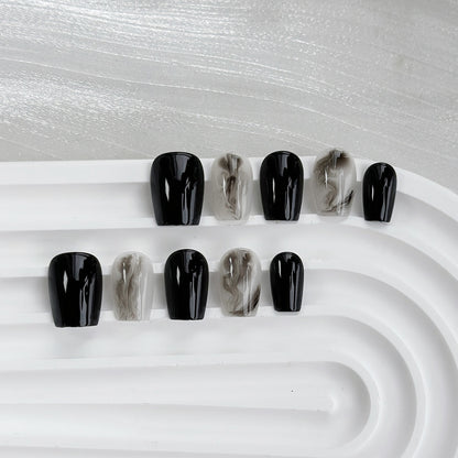 Künstlerisches Gel Press-On Nagelset mit Marmor- und glänzendem Finish