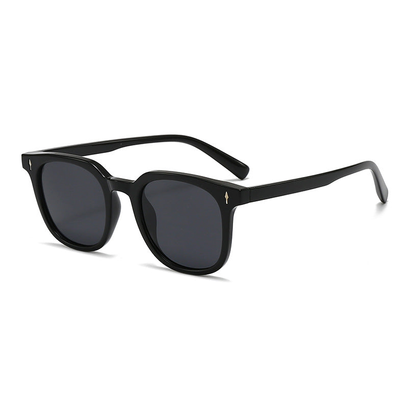 Damen stilvolle und modische Sonnenbrille mit rundem Rahmen Brehn