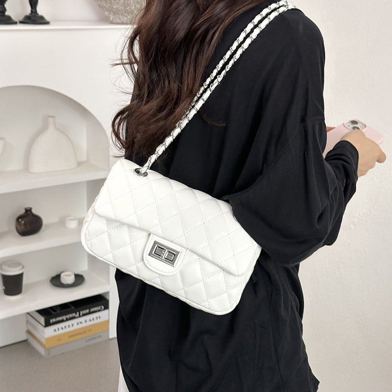 Gequiltete Kettenriemen Abendclutch Tasche