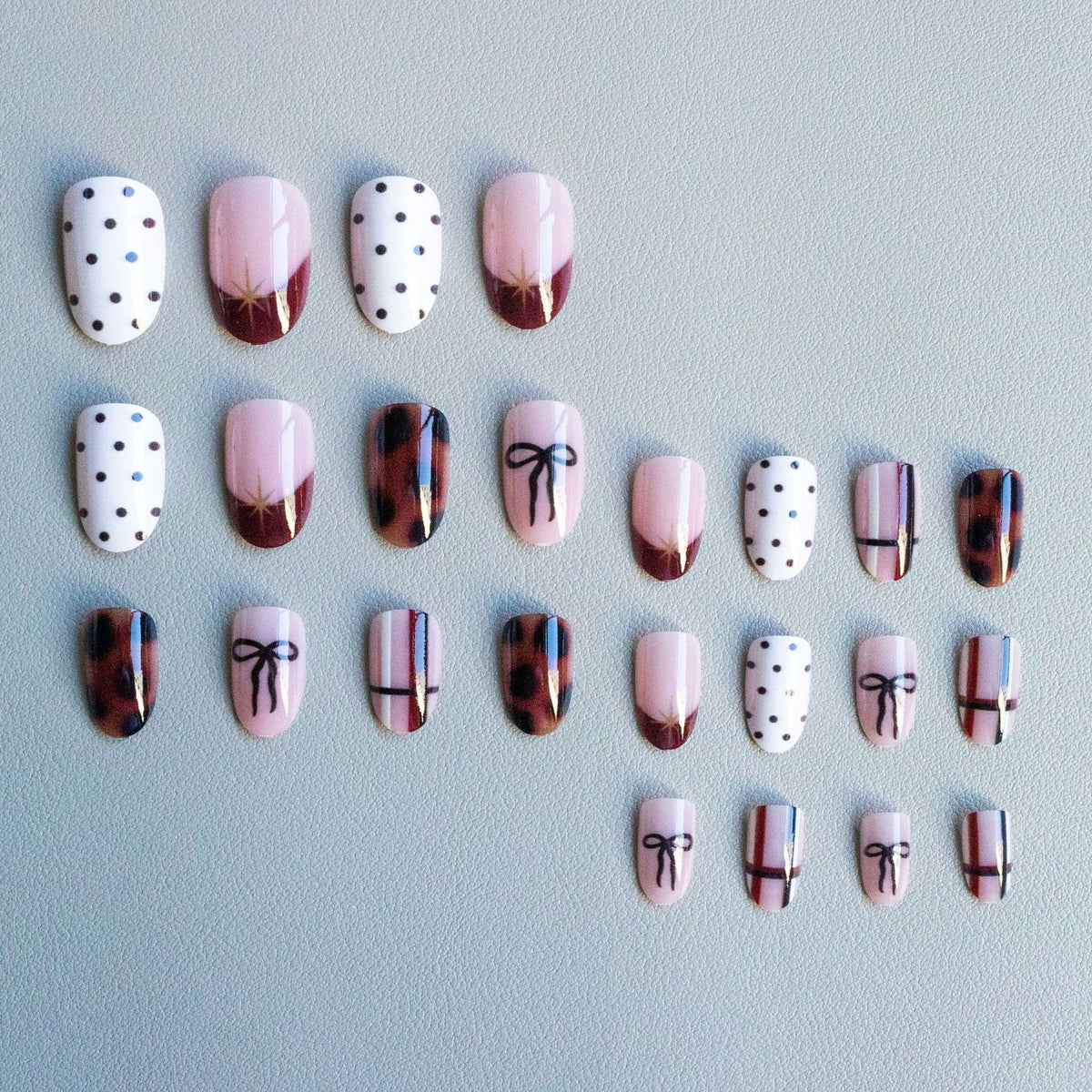 Trendiges dekoratives Nagelkunst-Set