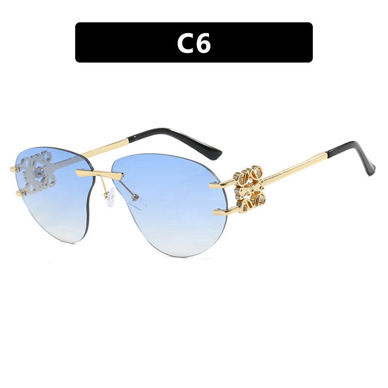 Damen modische Sonnenbrille im eleganten Aviator-Stil mit Kunststeindetails Brehn