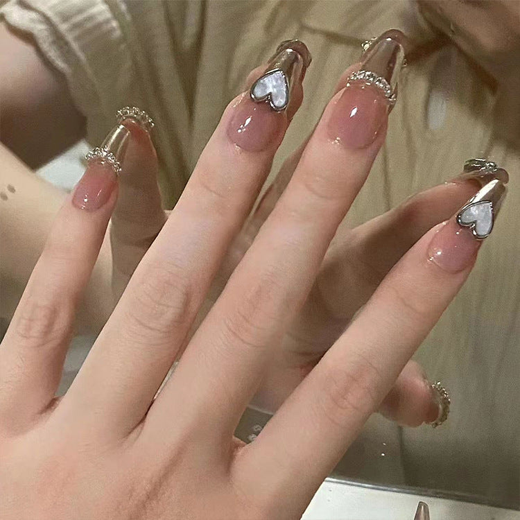 Herzförmiges Glam Press-On Nagelset Brehn