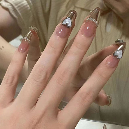 Herzförmiges Glam Press-On Nagelset Brehn