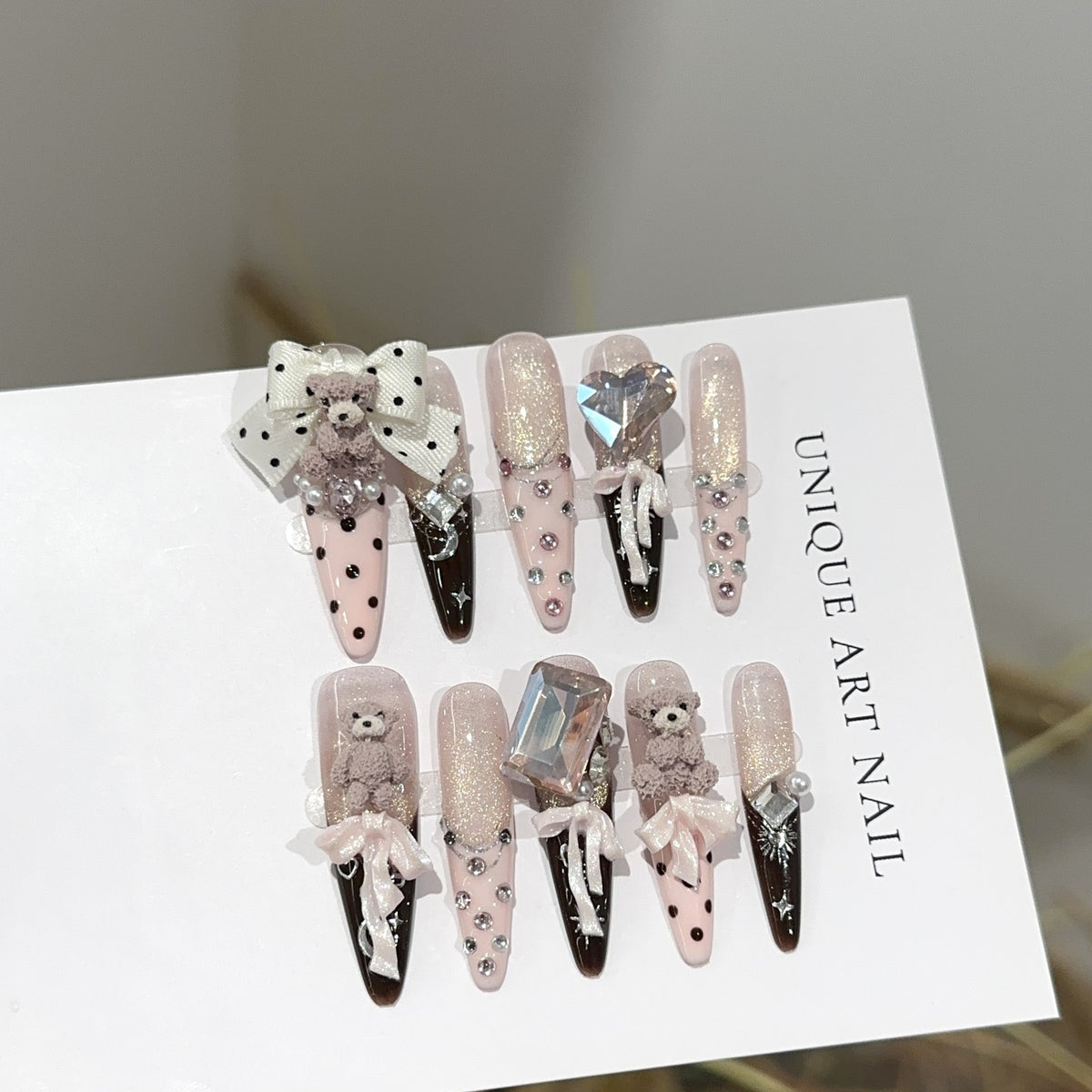 Themen Bären-inspiriertes Press-On Nagelkunstset