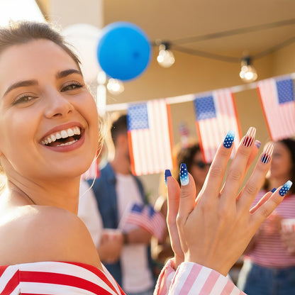 Kunstnägel im patriotischen Design Brehn