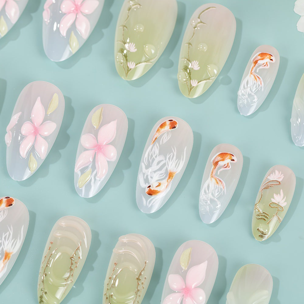 Kunstnägel mit floralen Motiven Brehn