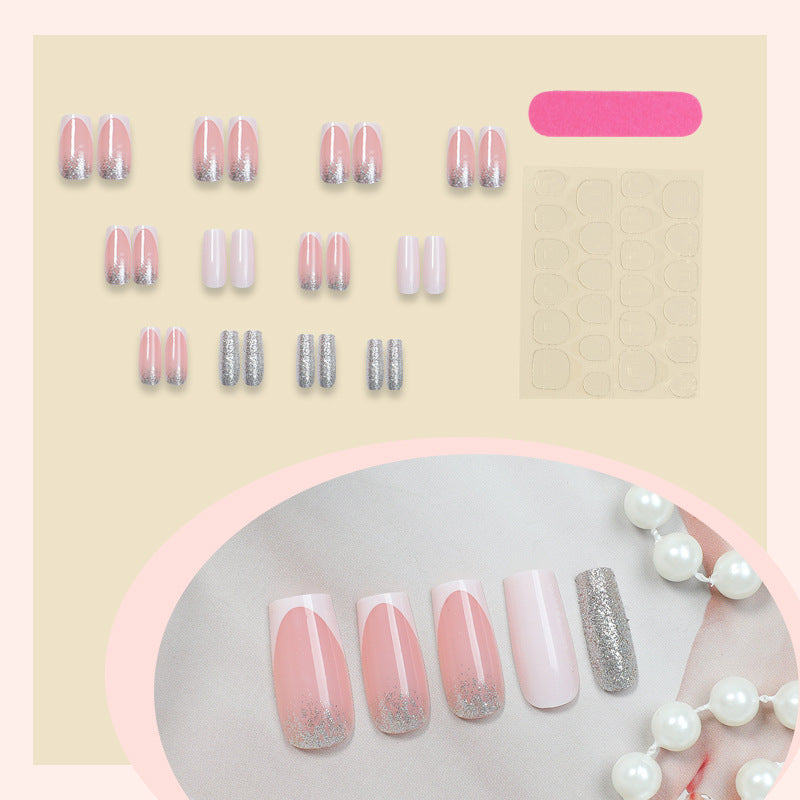 Elegantes Press-On-Nagelset mit glitzernden Spitzen Brehn