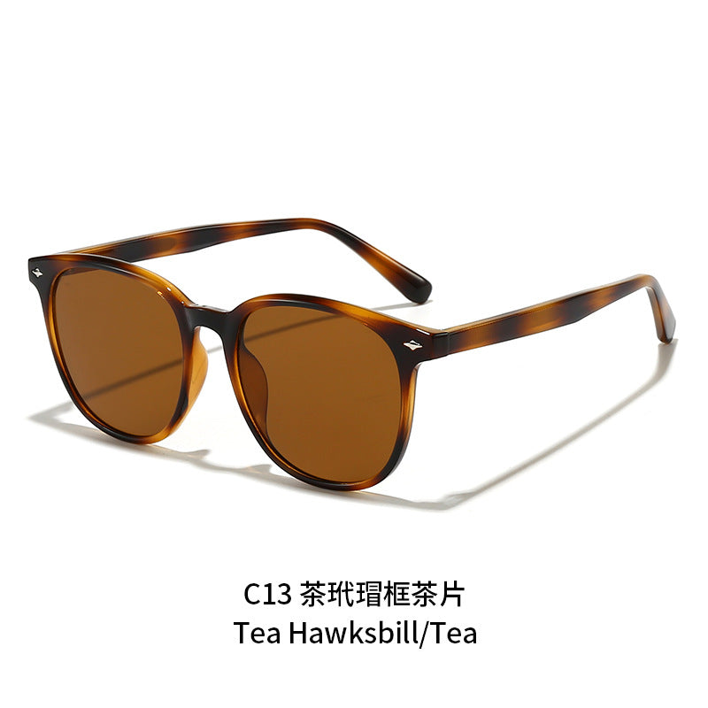 Damen modische Sonnenbrille im eleganten Formdesign Brehn