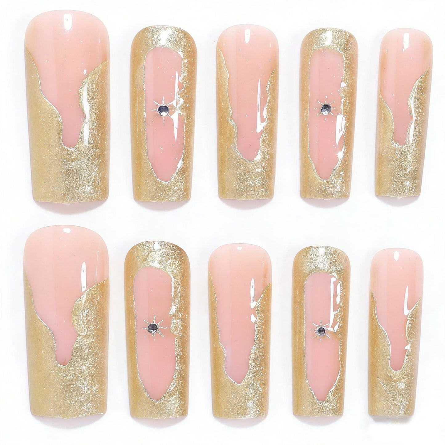 Künstlerisches langes Nagelspitzen-Set mit goldenen Akzenten Brehn