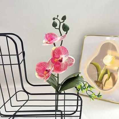 Naturgetreues Orchideenarrangement