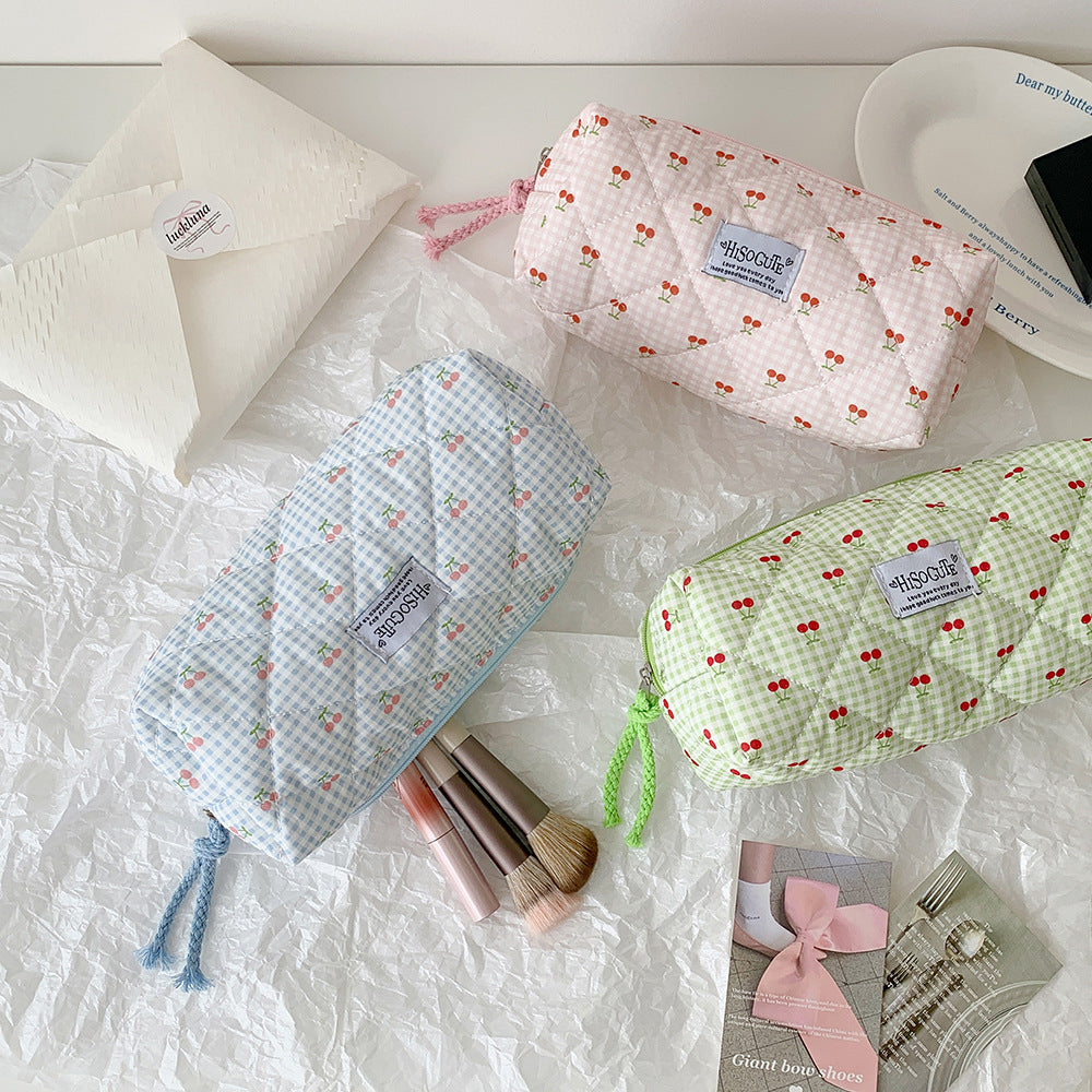 Quilted Cherry Print Stiftetui Brehn