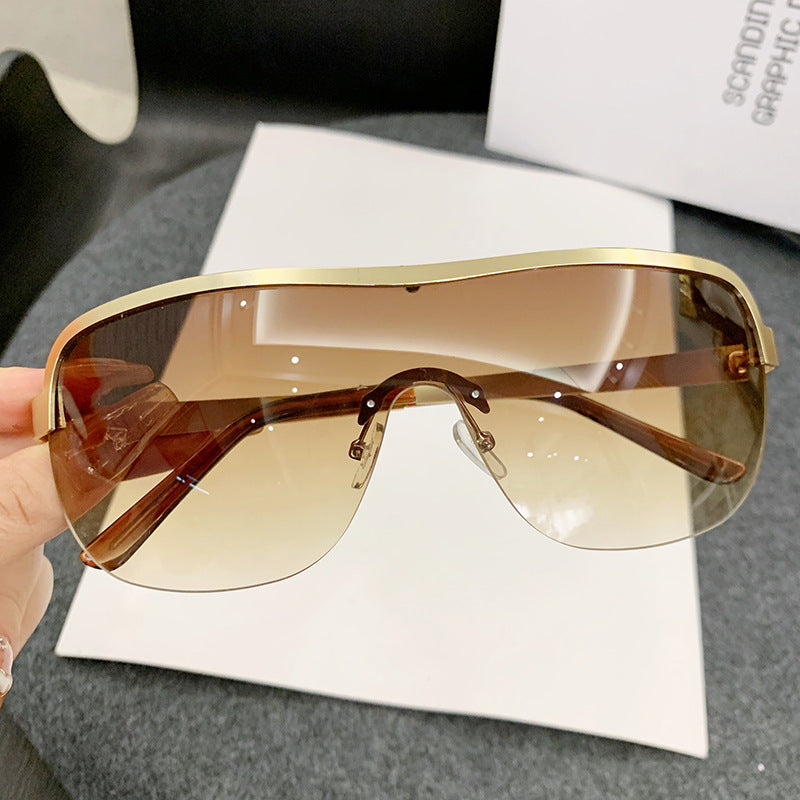 Damen Sportliche Sonnenbrille mit vollem UV-Schutz und stilvollem Rahmen Brehn