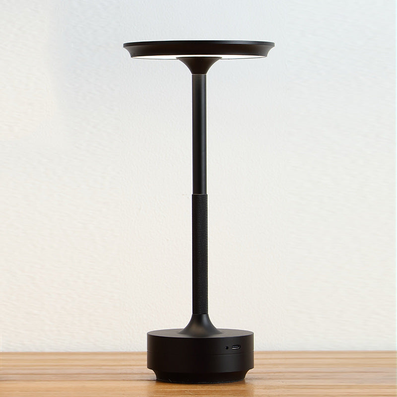Elegante Schreibtischlampe für Arbeits- und Studienbereiche