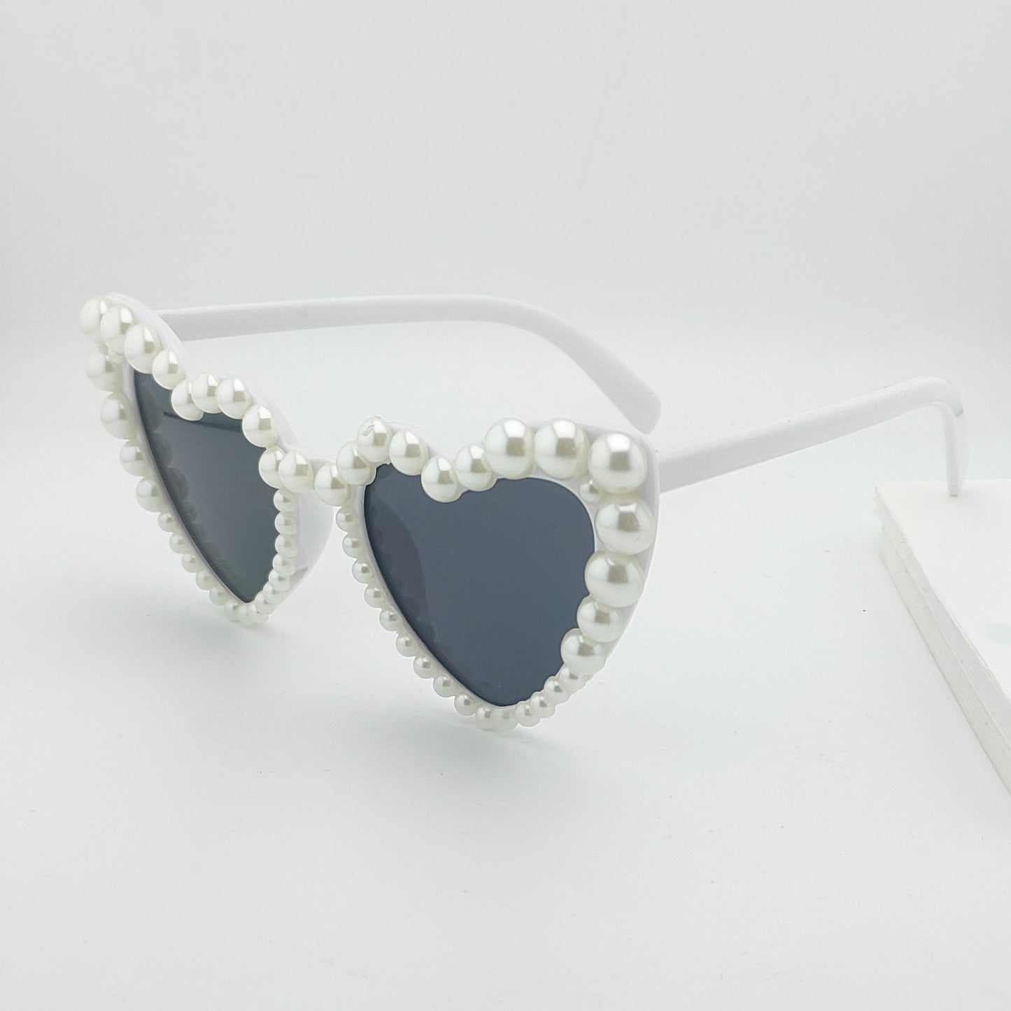 Herzförmige, perlenverzierte Sonnenbrille Brehn