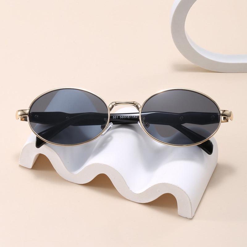 Modische Sonnenbrille Im Eleganten Ovaldesign Brehn 1787127969