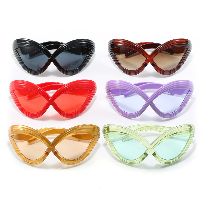 Damen trendige designer Sonnenbrille mit geschwungenem Rahmen Brehn