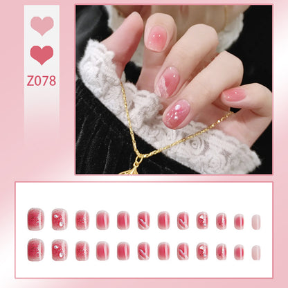 Künstlerische Press-On Nageldesigns