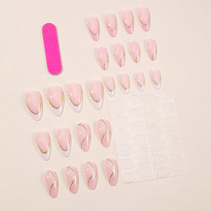 Elegantes Zweifarbiges Nagelkunstdesign Brehn