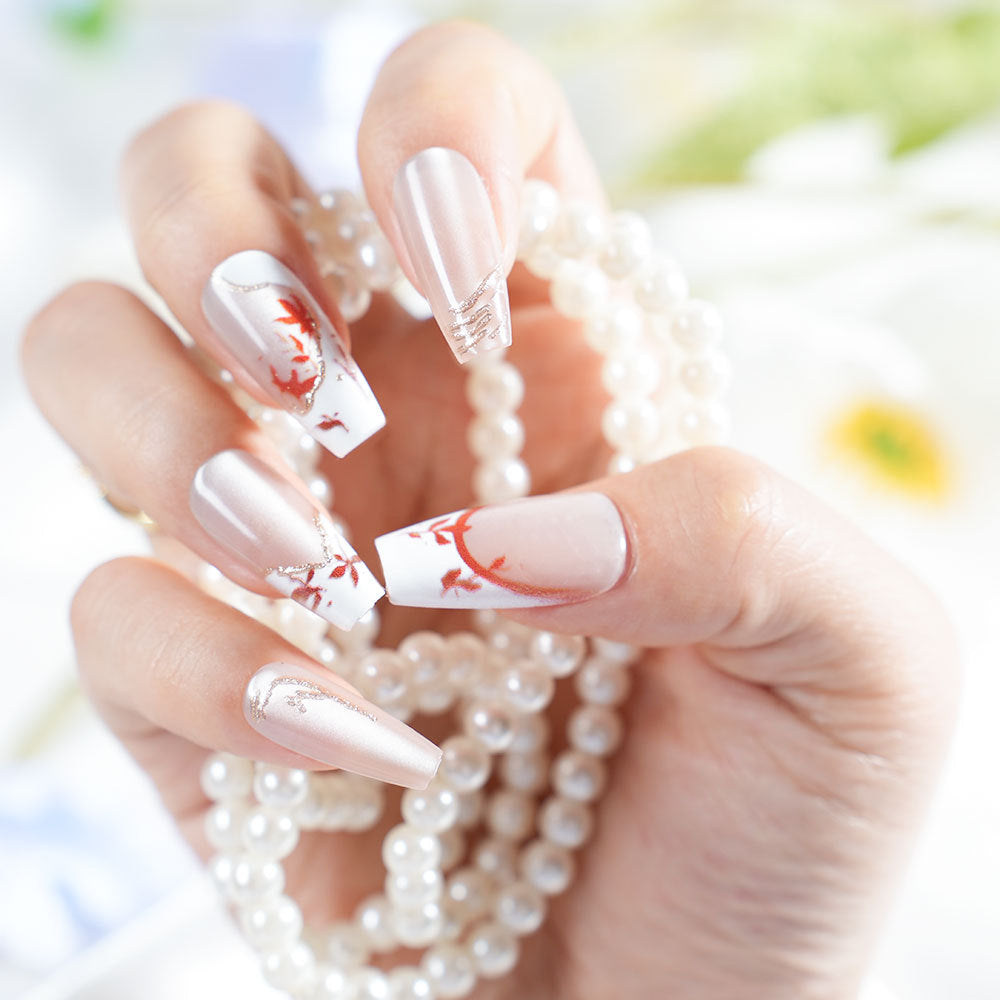 Elegantes Florales Press-On Nageldesign Brehn