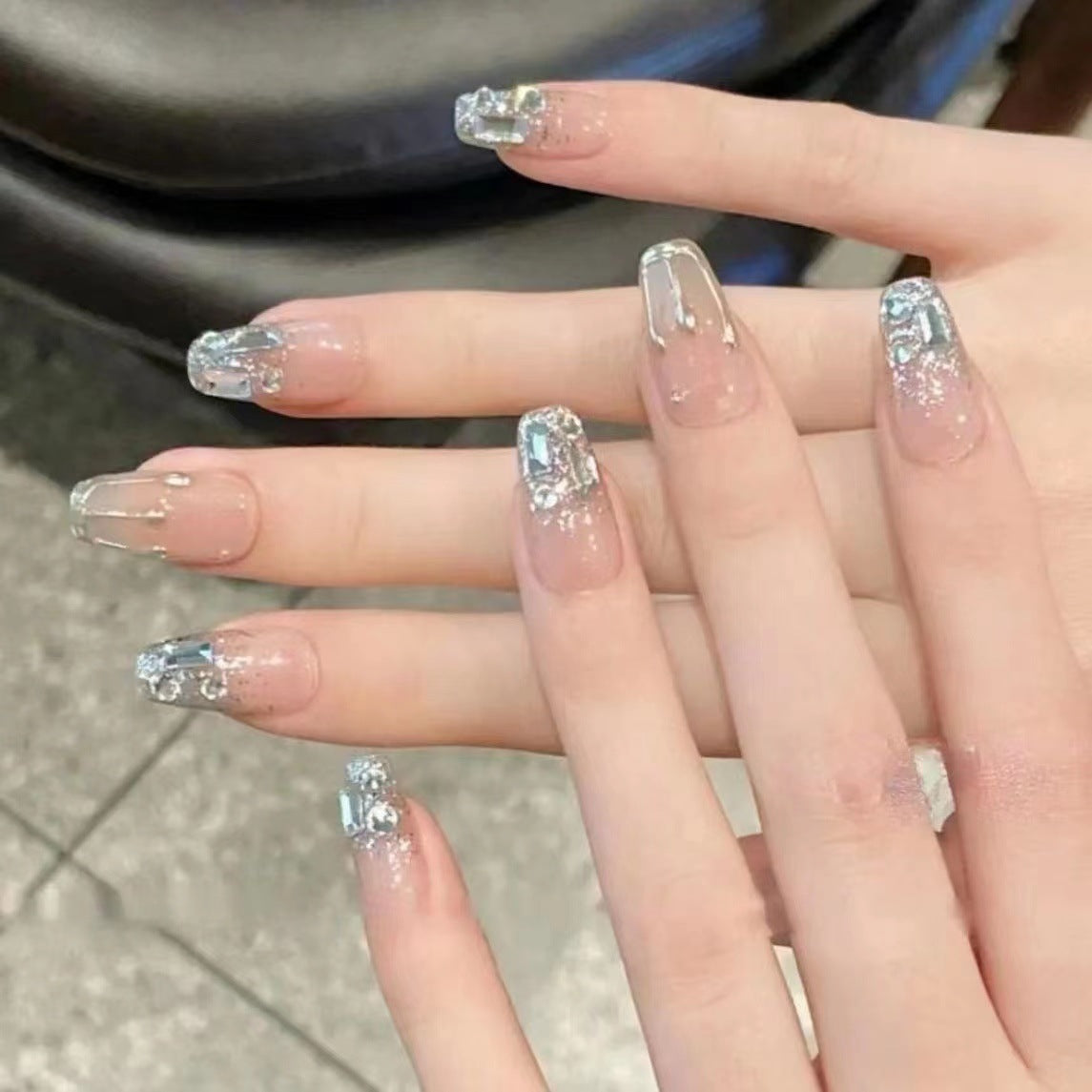 Glitzer-akzentuierter Press-On-Nagelset Brehn