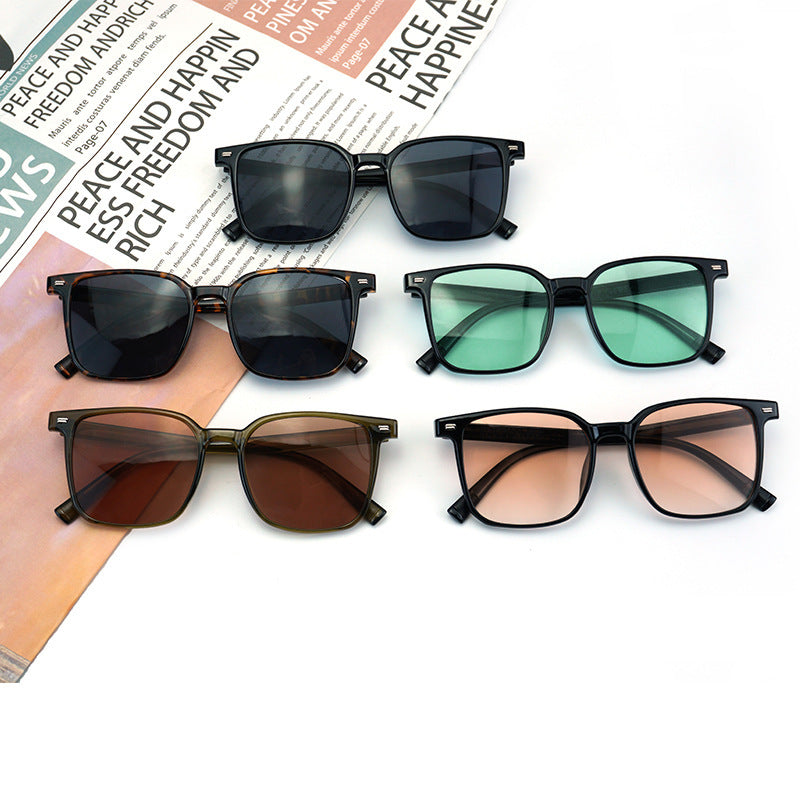 Damen Quadratische Sonnenbrille mit modernen Akzenten Brehn