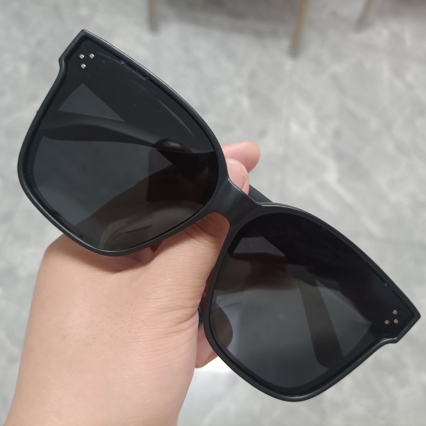 Damen Oversized Sonnenbrille im modernen Design Brehn