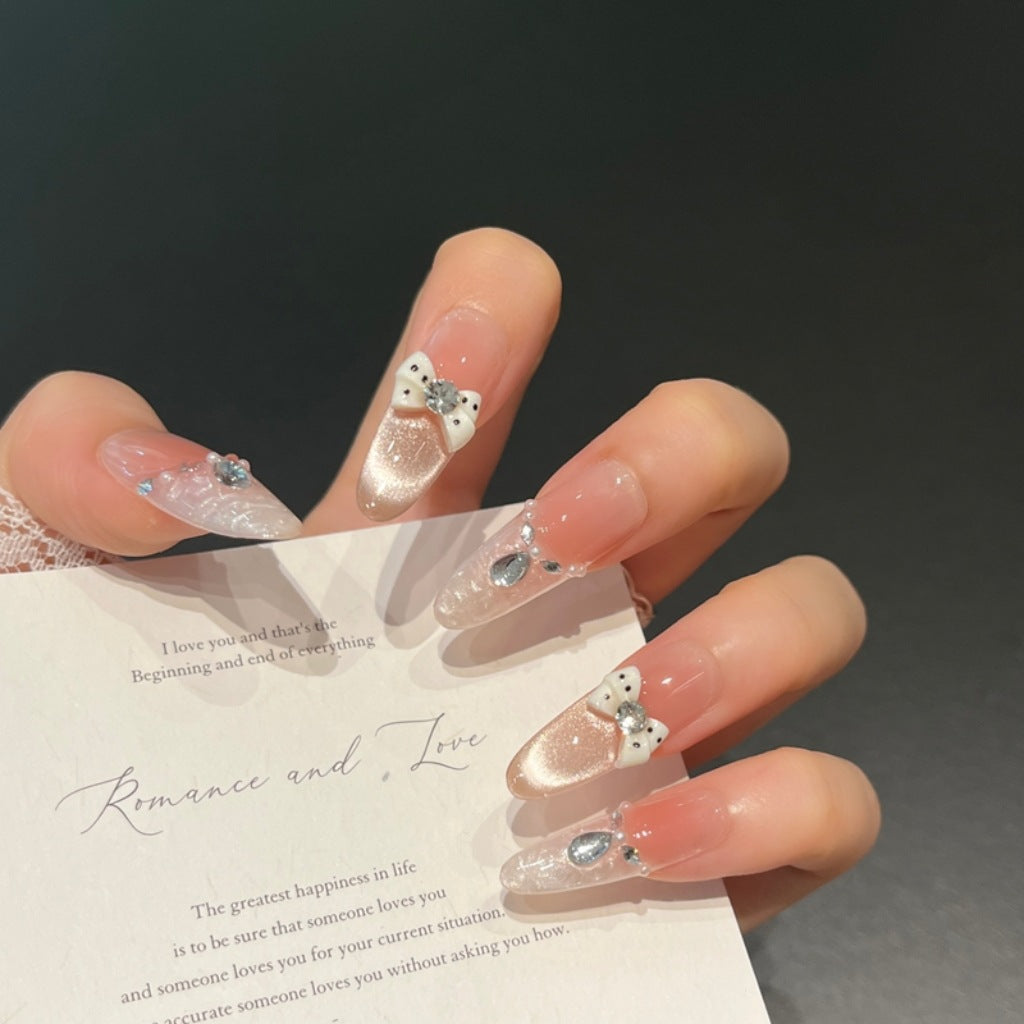 Elegantes Nagelkunstdesign Brehn