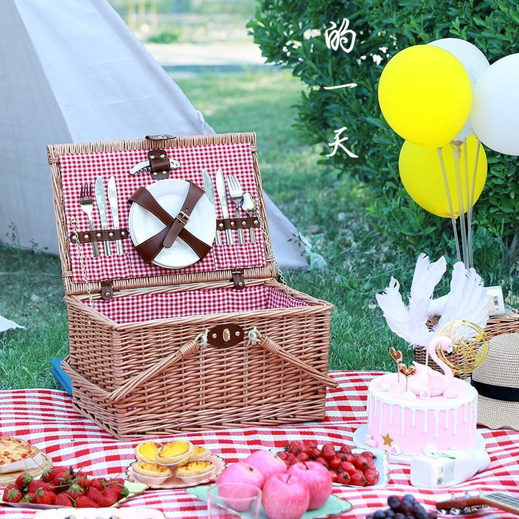 Damen Picknickkorb mit integriertem Geschirrset und robusten Details Brehn