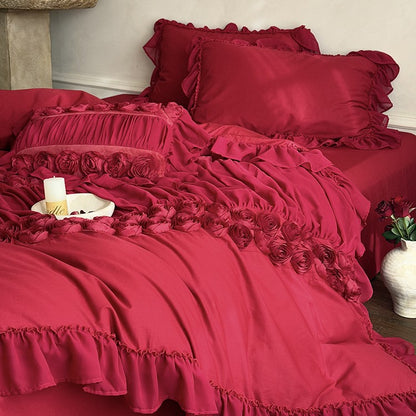 Luxuriöses Rüschen-Bettwäsche-Set mit Rosenapplikationen und Volants