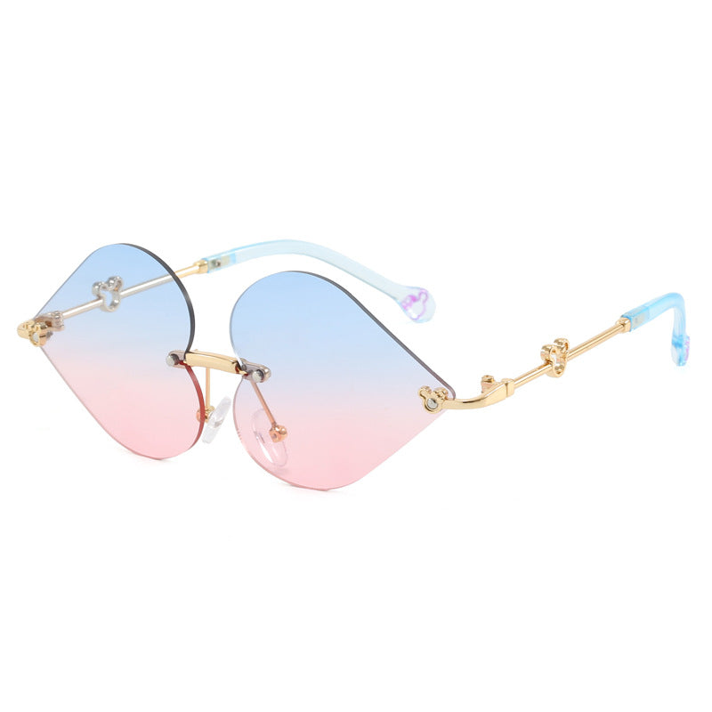 Damen Designer-Sonnenbrille mit einzigartigem Herzrahmen und gradienten Gläsern Brehn