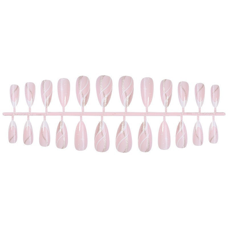 Kunstnagelset mit eleganten geometrischen Akzenten Brehn