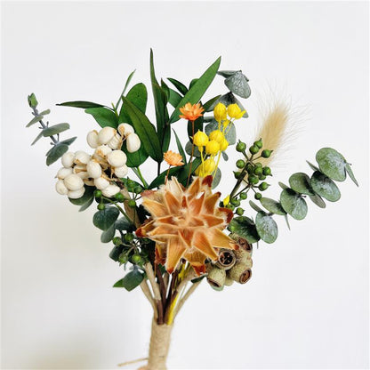Getrocknete botanische Blumenarrangement