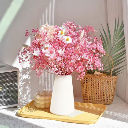 Getrocknete Blumen Dekor Arrangement