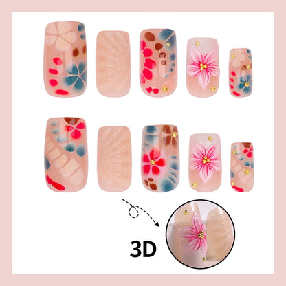 Kunstnagelset mit elegantem, floralem Design Brehn